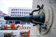 klassizistische Brunnen am Haugerkirchplatz in der Umbauphase